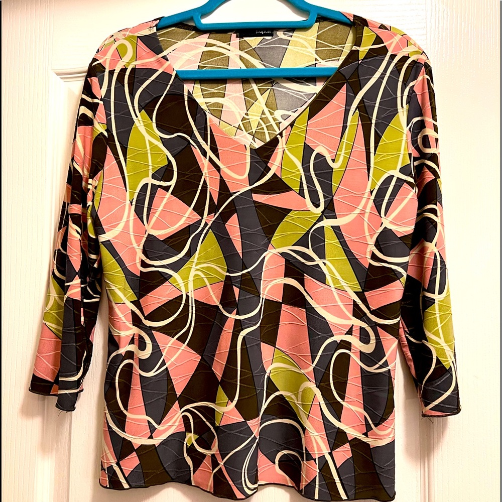 Cute whimsical top.. size Large